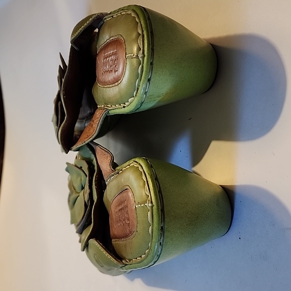 Born apple green leather slip on wedge sandals - Picture 3 of 10